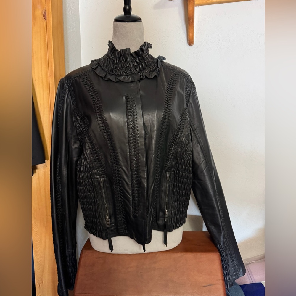 Double D Ranch AMAZING Leather coat. Worn 2x. Smoke free home. - Picture 1 of 10